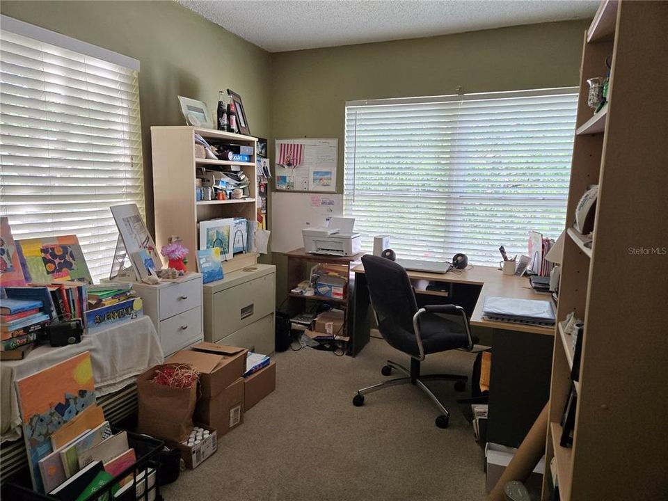 待售: $232,000 (3 贝兹, 1 浴室, 1130 平方英尺)