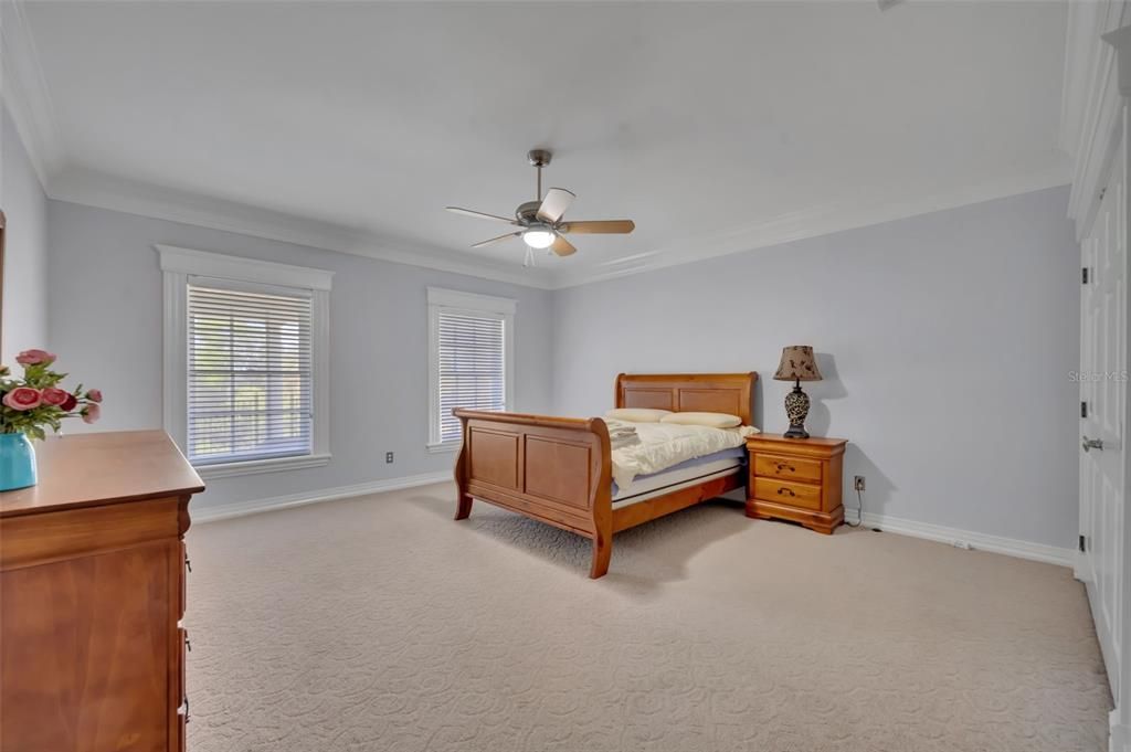 For Sale: $6,800,000 (5 beds, 5 baths, 10010 Square Feet)