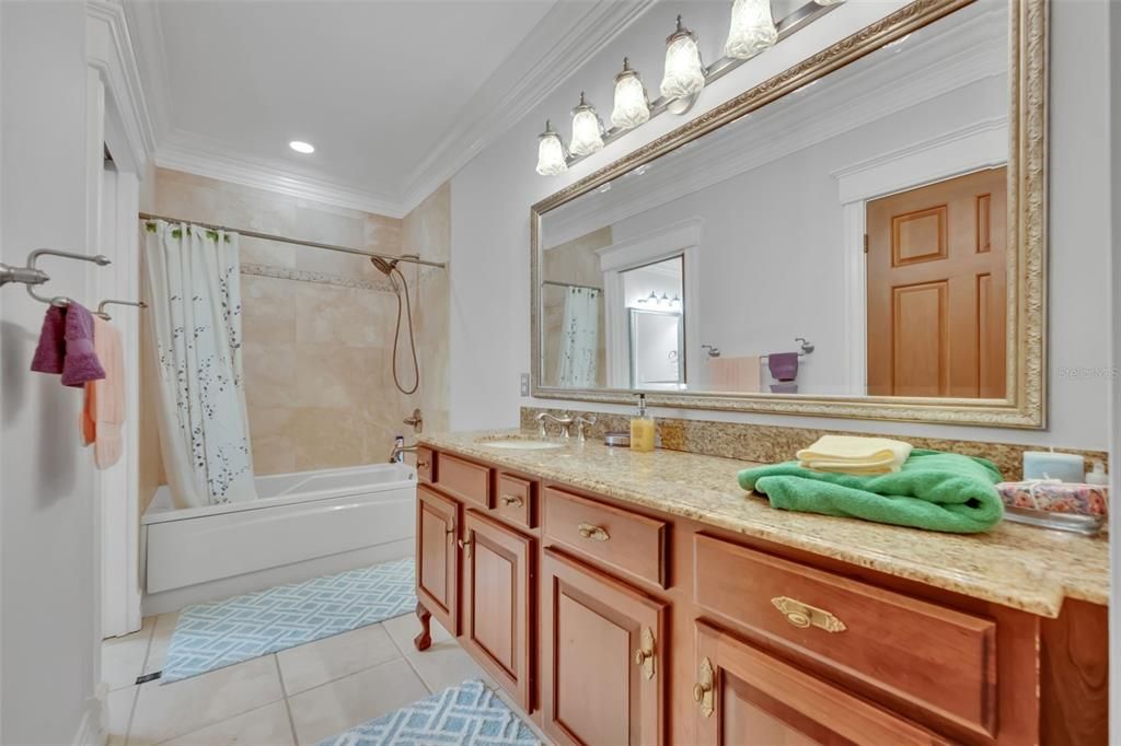 For Sale: $6,800,000 (5 beds, 5 baths, 10010 Square Feet)