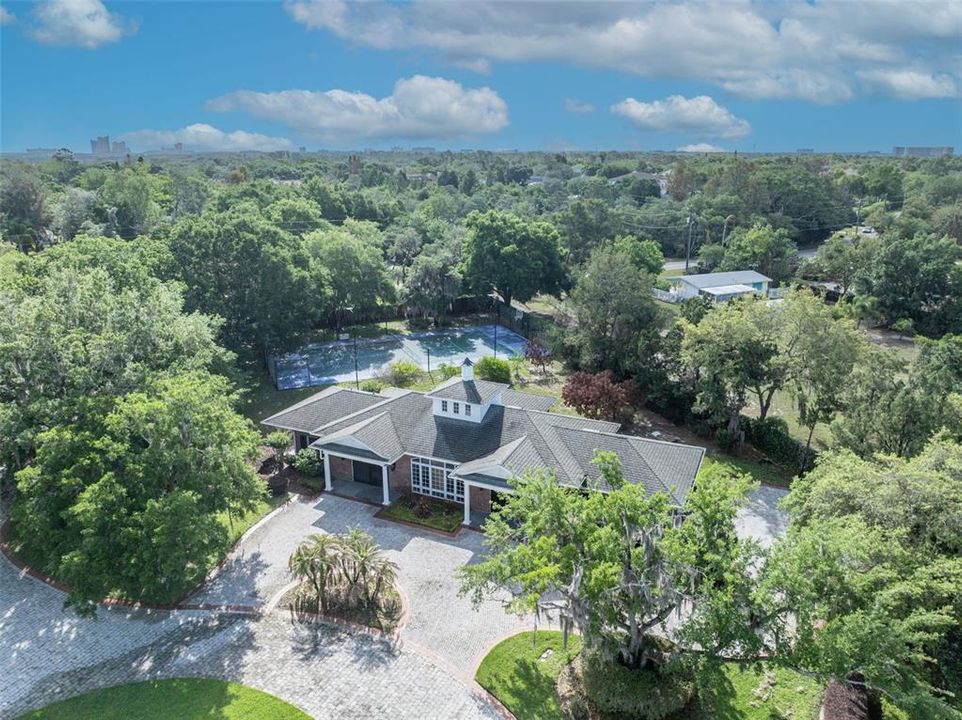 For Sale: $6,800,000 (5 beds, 5 baths, 10010 Square Feet)