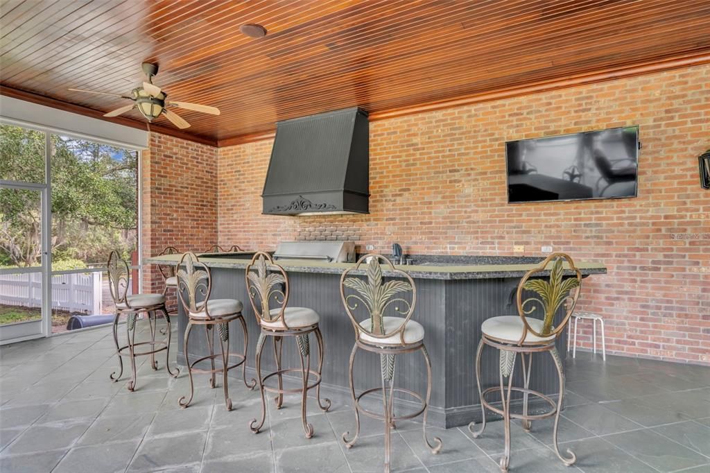 For Sale: $6,800,000 (5 beds, 5 baths, 10010 Square Feet)