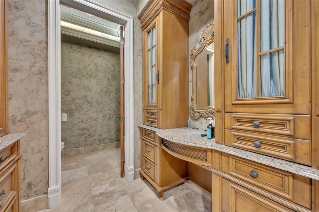 For Sale: $6,800,000 (5 beds, 5 baths, 10010 Square Feet)
