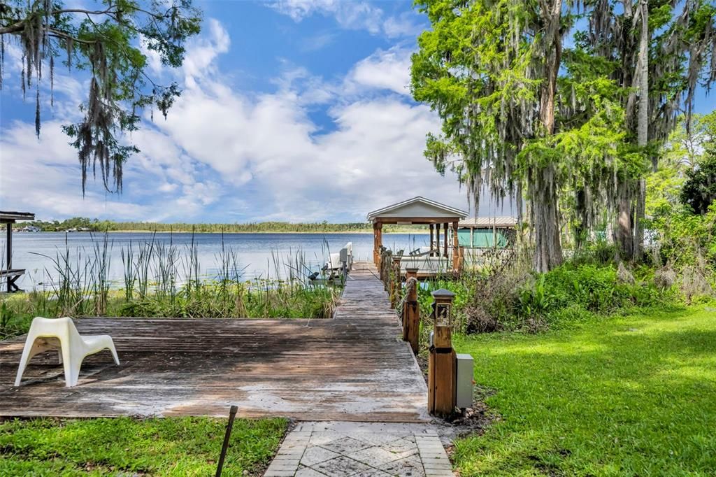 For Sale: $6,800,000 (5 beds, 5 baths, 10010 Square Feet)