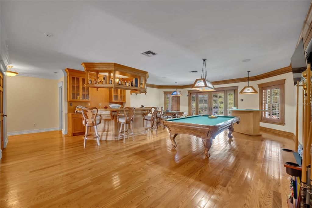 For Sale: $6,800,000 (5 beds, 5 baths, 10010 Square Feet)
