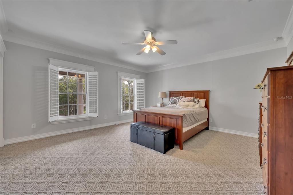 For Sale: $6,800,000 (5 beds, 5 baths, 10010 Square Feet)