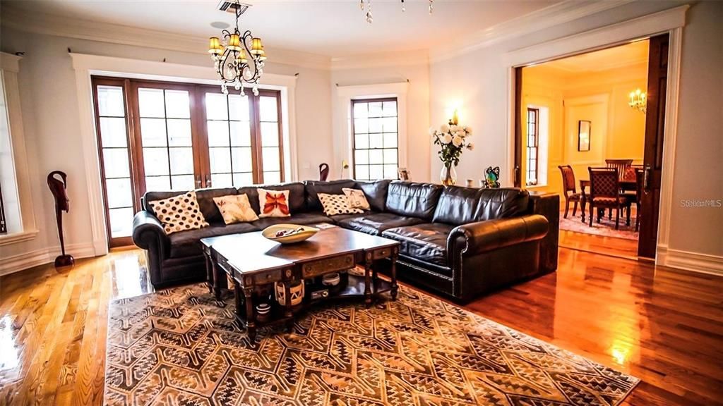 For Sale: $7,900,000 (4 beds, 5 baths, 10010 Square Feet)