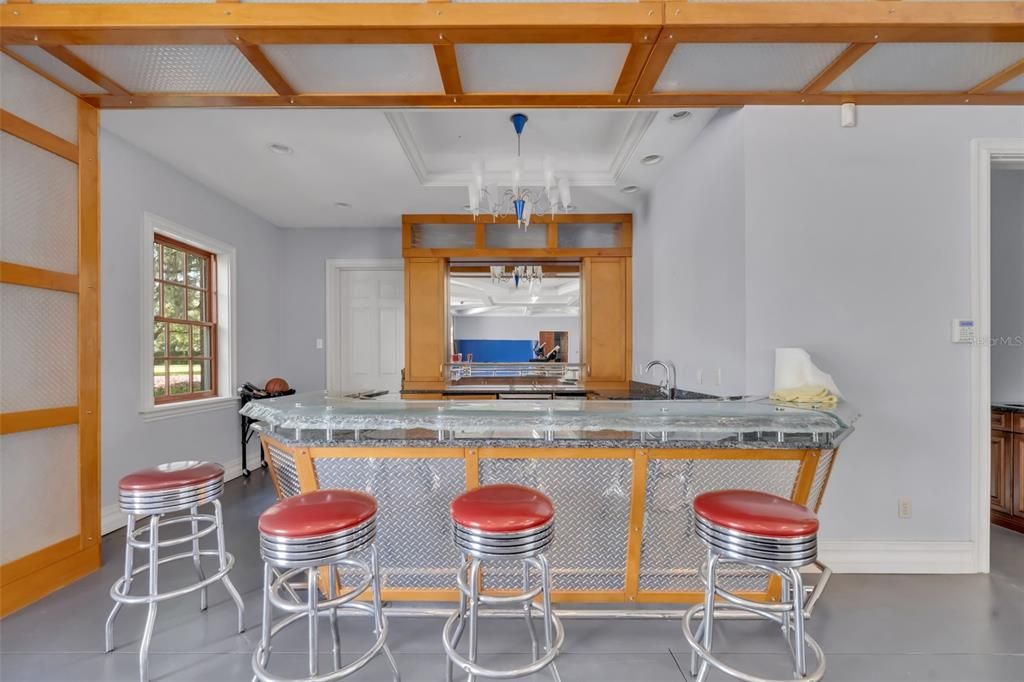 For Sale: $6,800,000 (5 beds, 5 baths, 10010 Square Feet)