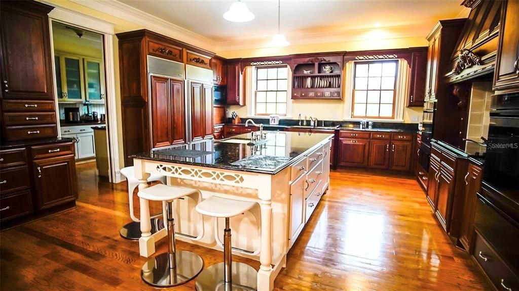 For Sale: $7,900,000 (4 beds, 5 baths, 10010 Square Feet)