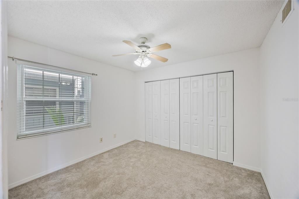 Active With Contract: $162,000 (2 beds, 1 baths, 740 Square Feet)