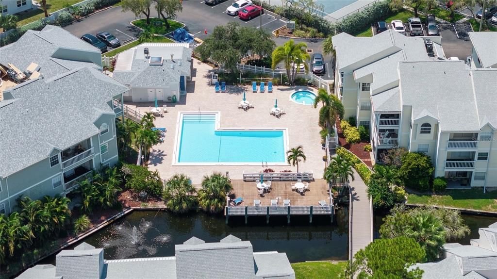 Active With Contract: $162,000 (2 beds, 1 baths, 740 Square Feet)