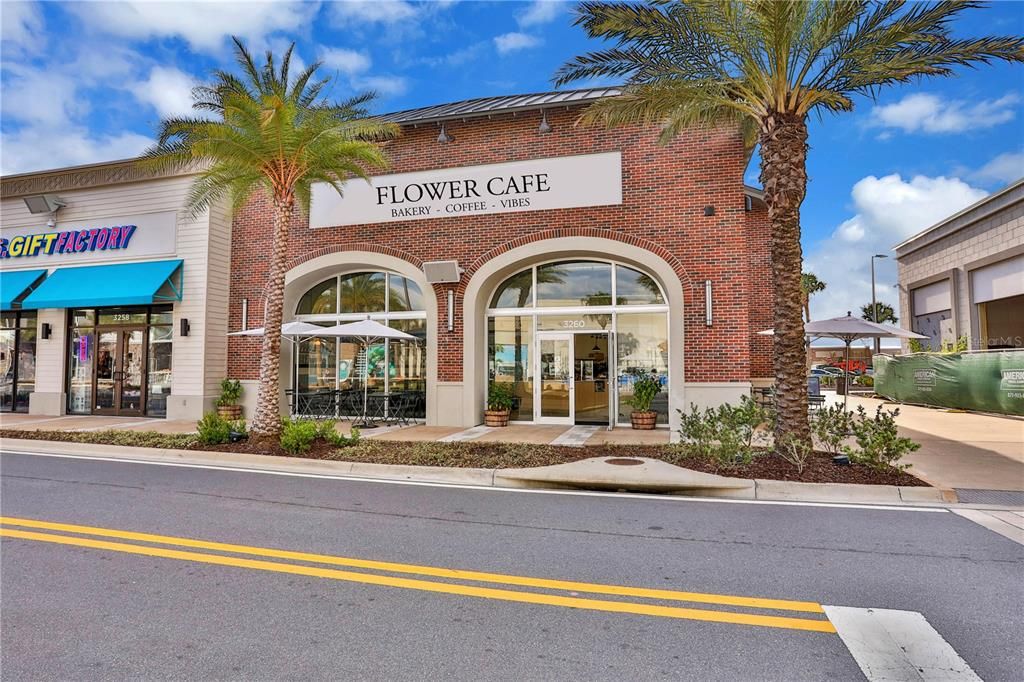 合同活跃: $3,500 (3 贝兹, 3 浴室, 1410 平方英尺)