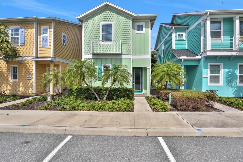 合同活跃: $3,500 (3 贝兹, 3 浴室, 1410 平方英尺)