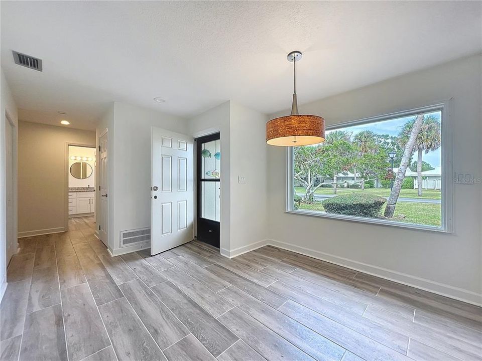 En Venta: $235,000 (2 camas, 2 baños, 1600 Pies cuadrados)