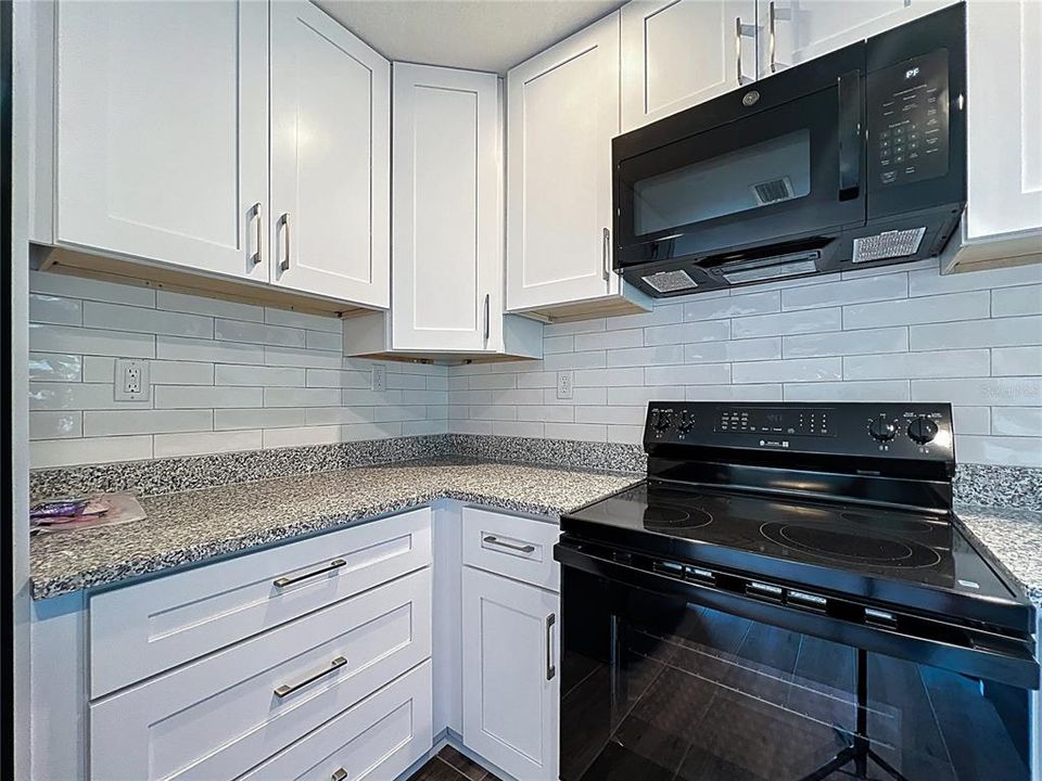 En Venta: $235,000 (2 camas, 2 baños, 1600 Pies cuadrados)