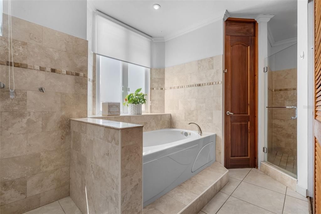 For Sale: $1,395,000 (5 beds, 3 baths, 4318 Square Feet)