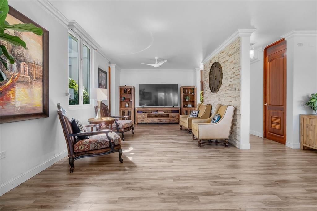 For Sale: $1,395,000 (5 beds, 3 baths, 4318 Square Feet)