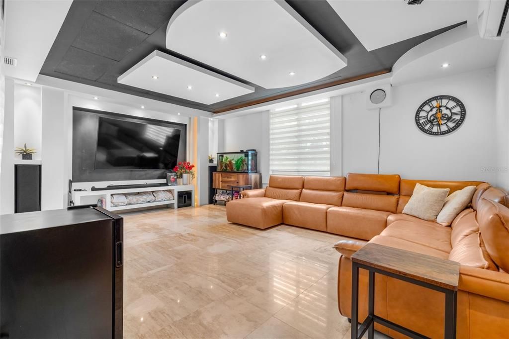 For Sale: $1,395,000 (5 beds, 3 baths, 4318 Square Feet)