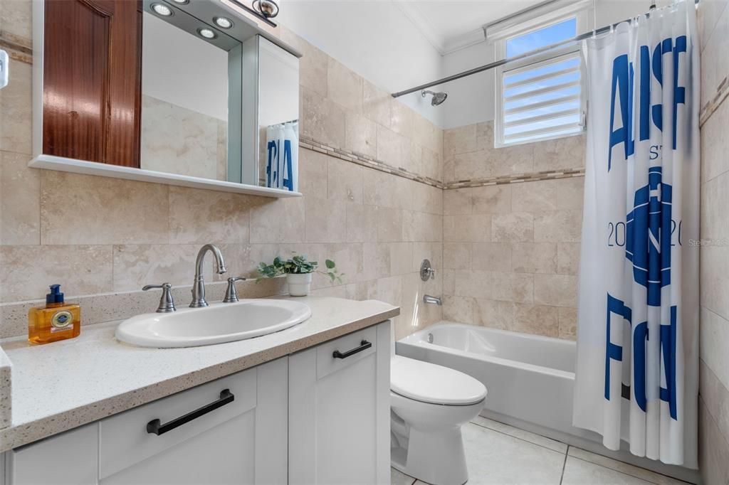 For Sale: $1,395,000 (5 beds, 3 baths, 4318 Square Feet)