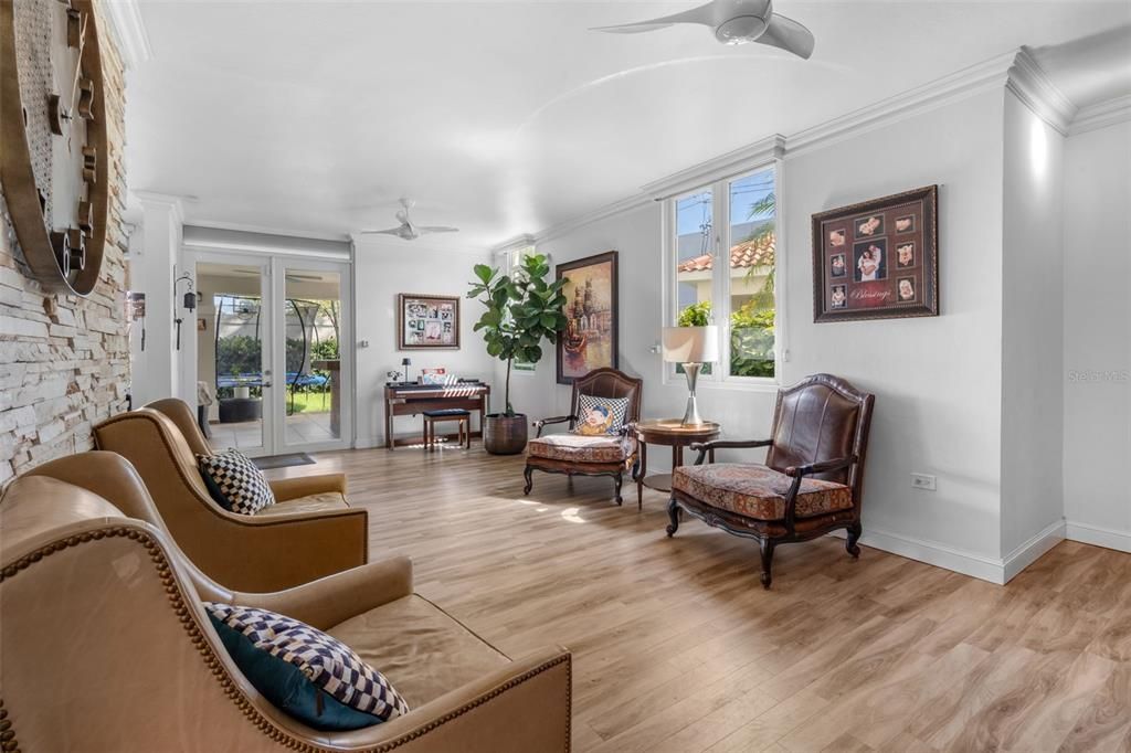 For Sale: $1,395,000 (5 beds, 3 baths, 4318 Square Feet)