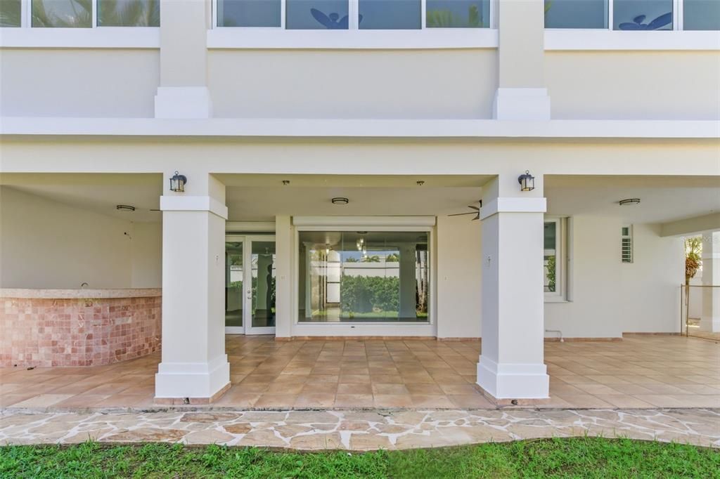 En Venta: $1,350,000 (5 camas, 3 baños, 4318 Pies cuadrados)