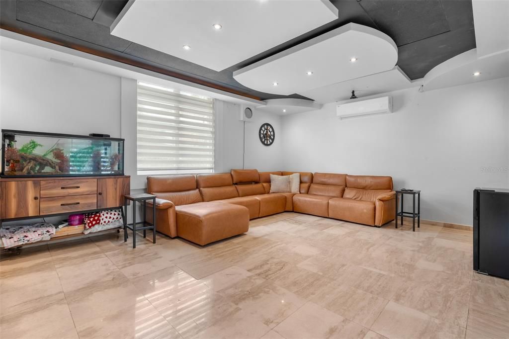 For Sale: $1,395,000 (5 beds, 3 baths, 4318 Square Feet)