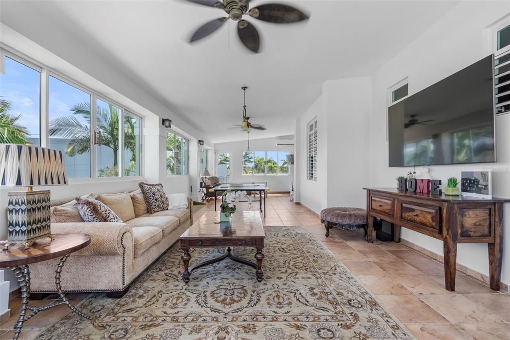 For Sale: $1,395,000 (5 beds, 3 baths, 4318 Square Feet)