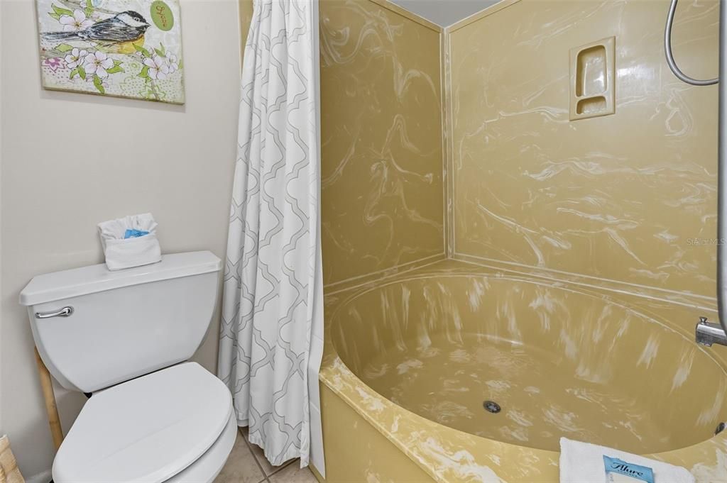 待售: $970,000 (3 贝兹, 2 浴室, 1130 平方英尺)