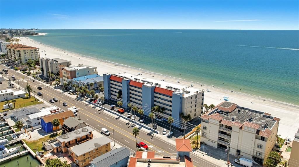 待售: $970,000 (3 贝兹, 2 浴室, 1130 平方英尺)