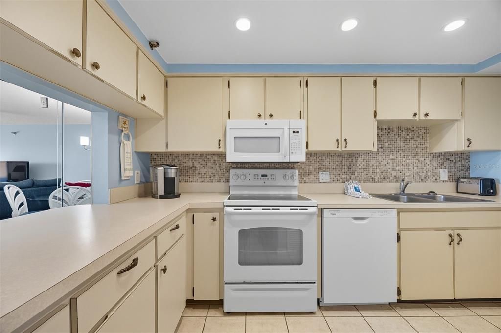 待售: $970,000 (3 贝兹, 2 浴室, 1130 平方英尺)