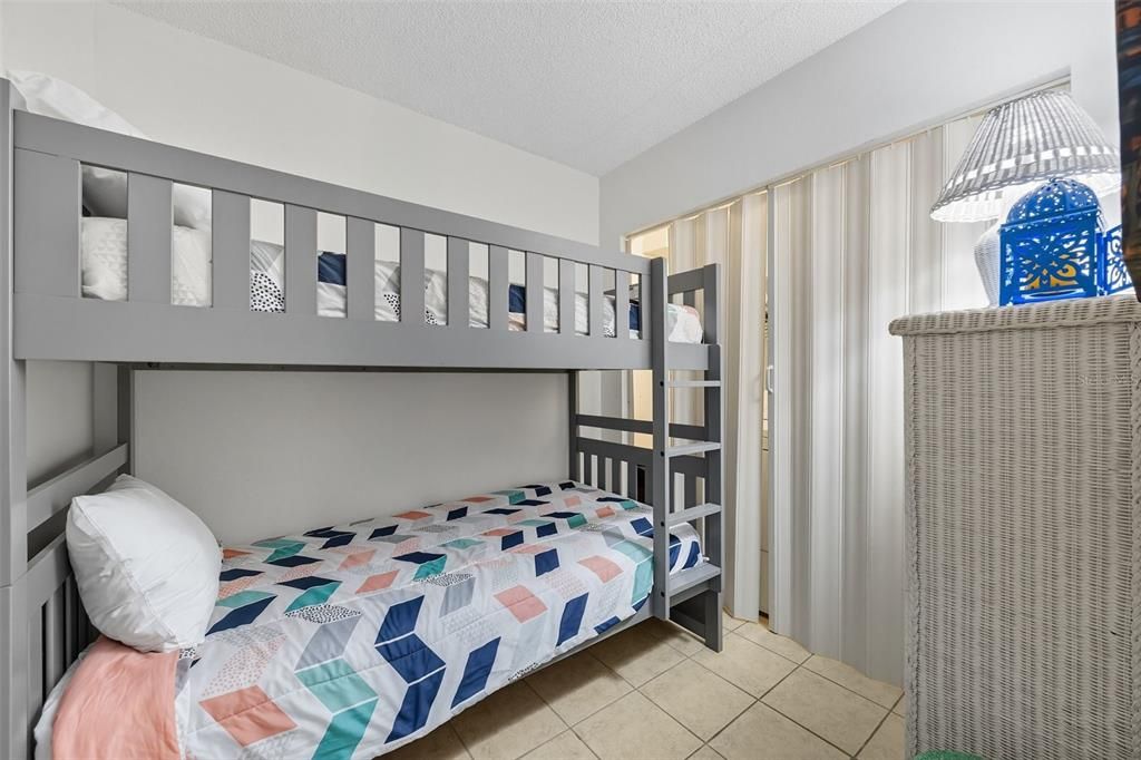 待售: $970,000 (3 贝兹, 2 浴室, 1130 平方英尺)