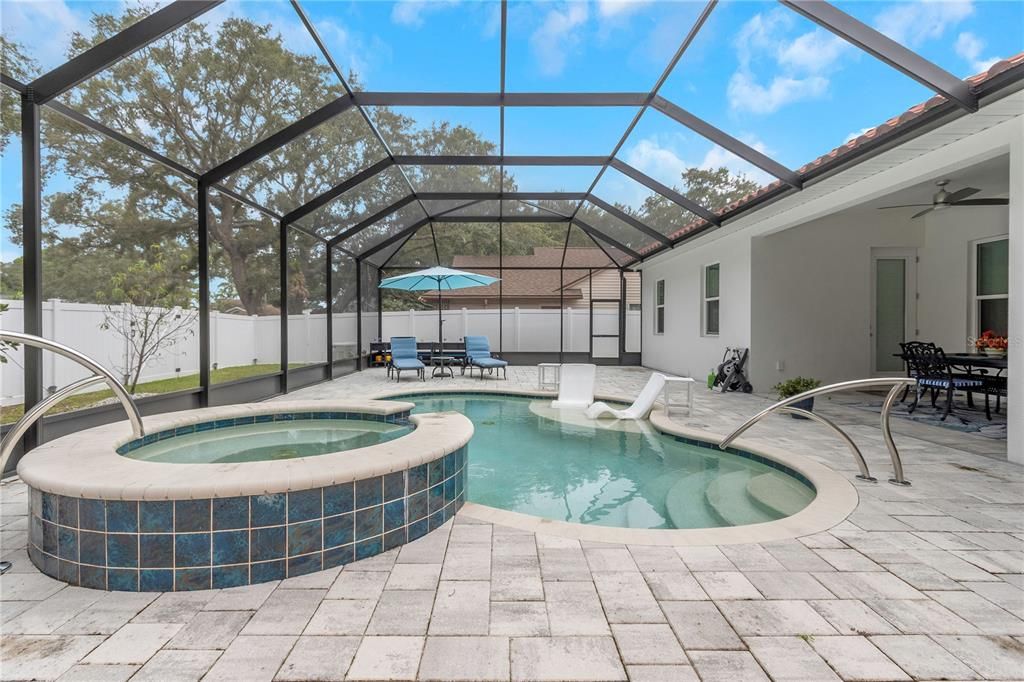 En Venta: $1,115,000 (4 camas, 2 baños, 2666 Pies cuadrados)