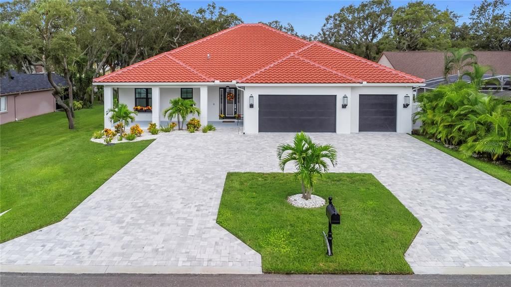 En Venta: $1,115,000 (4 camas, 2 baños, 2666 Pies cuadrados)