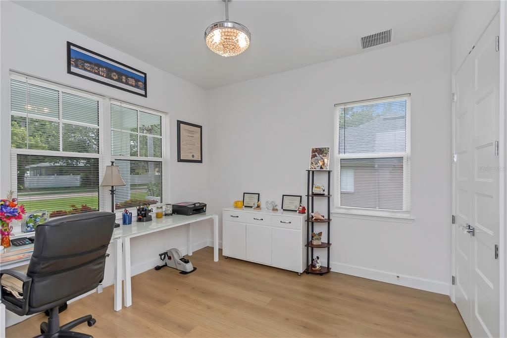 En Venta: $1,115,000 (4 camas, 2 baños, 2666 Pies cuadrados)