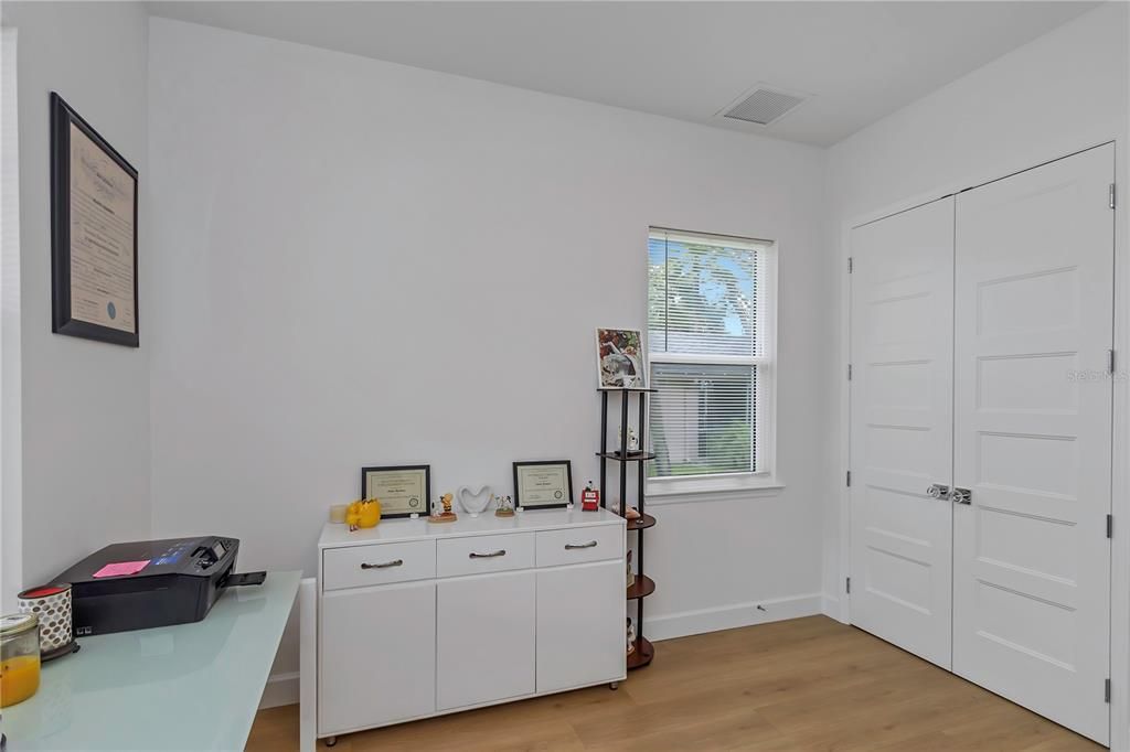 En Venta: $1,115,000 (4 camas, 2 baños, 2666 Pies cuadrados)