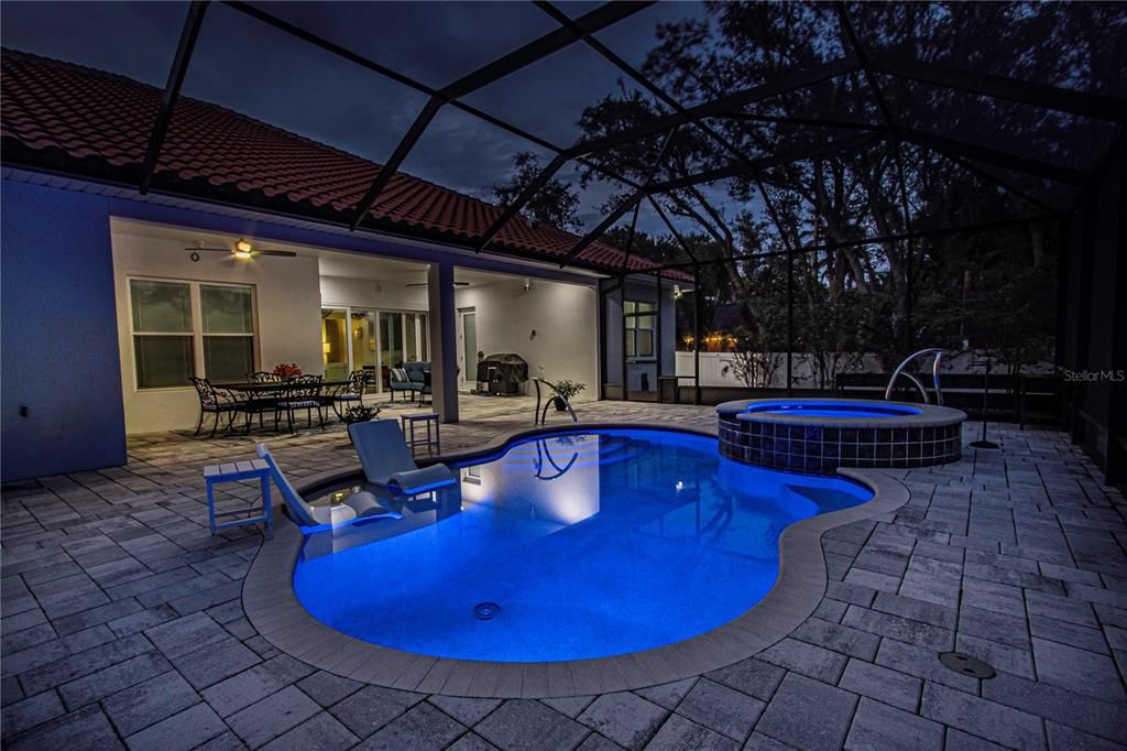 En Venta: $1,115,000 (4 camas, 2 baños, 2666 Pies cuadrados)