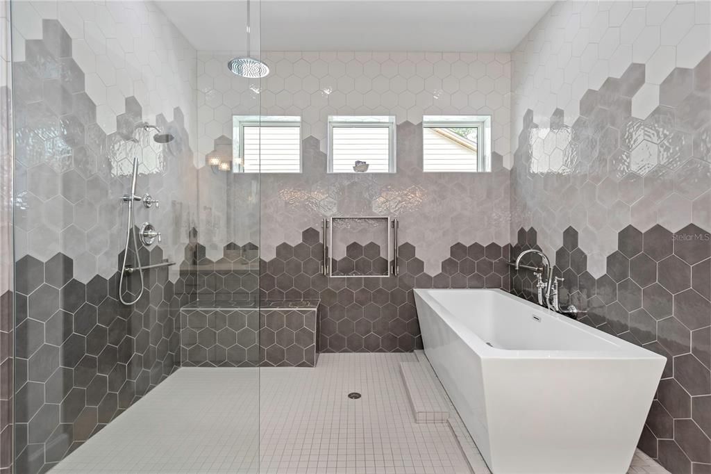 En Venta: $1,115,000 (4 camas, 2 baños, 2666 Pies cuadrados)