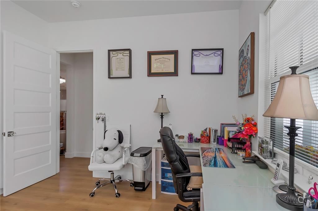 En Venta: $1,115,000 (4 camas, 2 baños, 2666 Pies cuadrados)