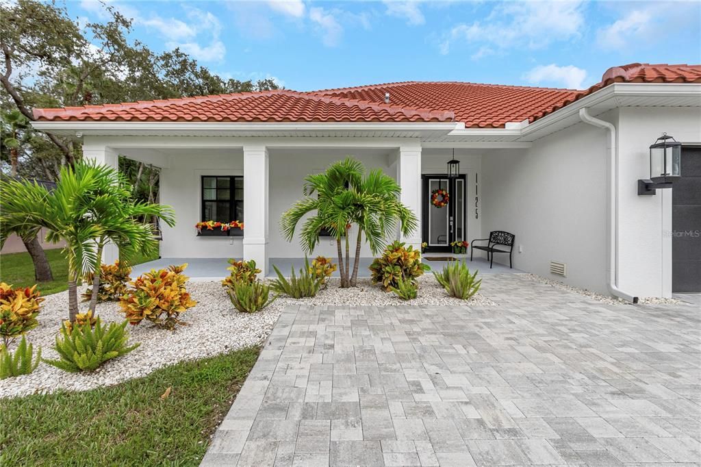 En Venta: $1,115,000 (4 camas, 2 baños, 2666 Pies cuadrados)