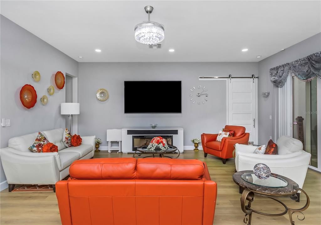 En Venta: $1,115,000 (4 camas, 2 baños, 2666 Pies cuadrados)