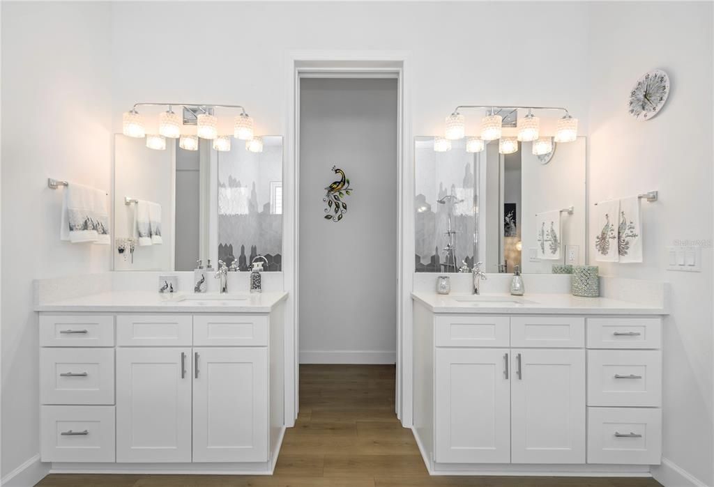 En Venta: $1,115,000 (4 camas, 2 baños, 2666 Pies cuadrados)