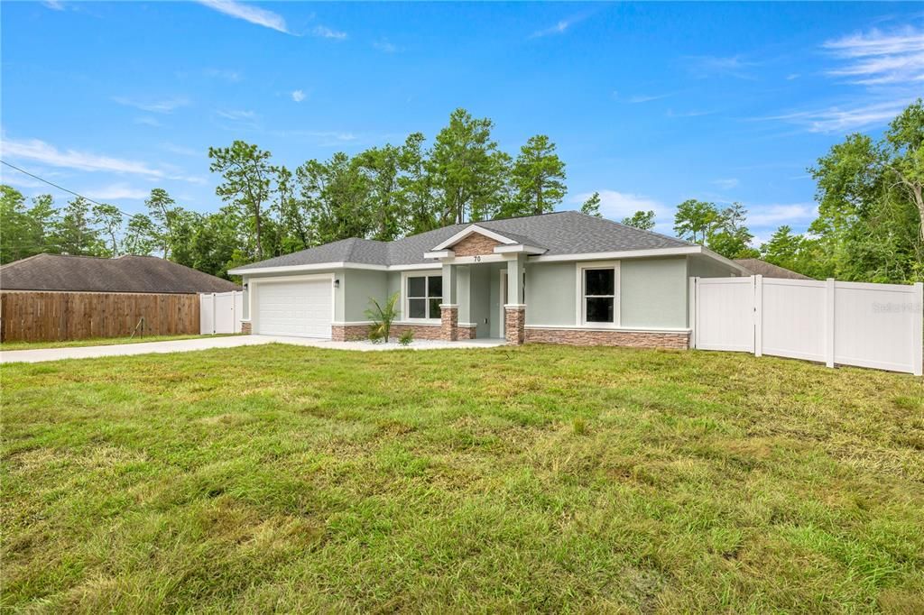 Active With Contract: $292,500 (3 beds, 2 baths, 1508 Square Feet)