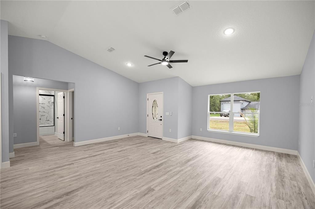 Active With Contract: $292,500 (3 beds, 2 baths, 1508 Square Feet)