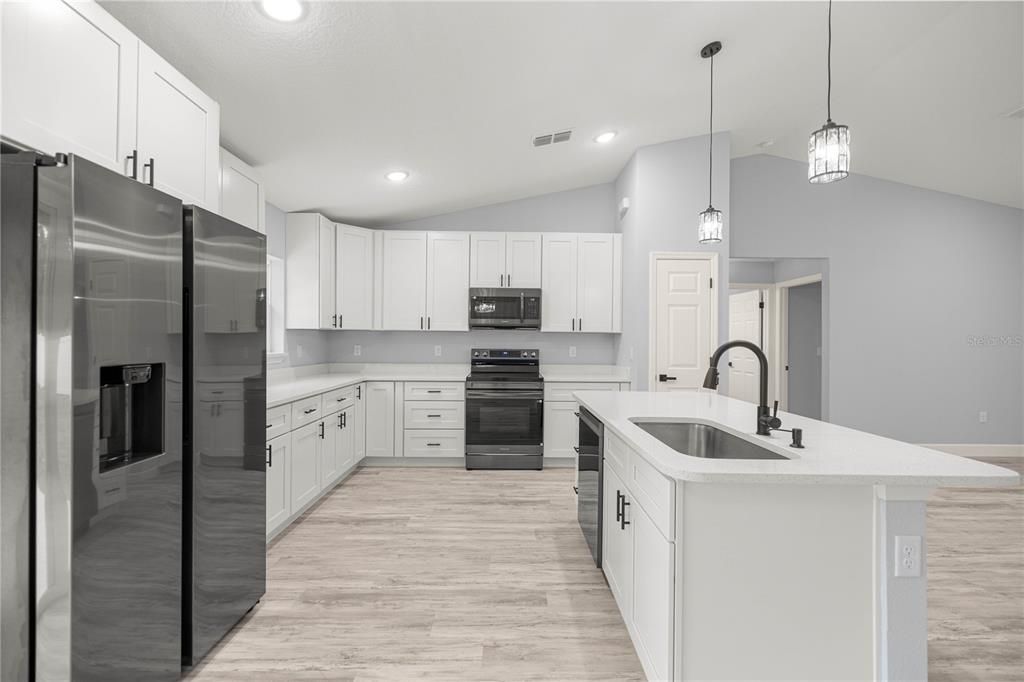 Active With Contract: $292,500 (3 beds, 2 baths, 1508 Square Feet)