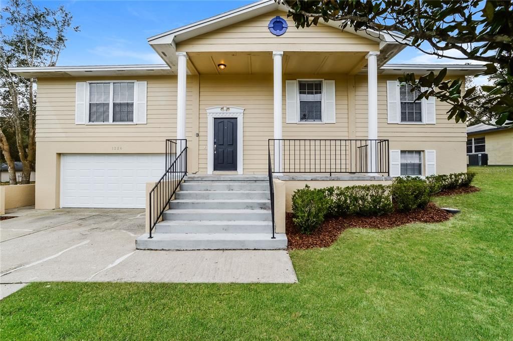 出租: $2,780 (5 贝兹, 3 浴室, 1512 平方英尺)