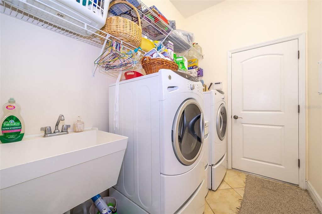 В аренду: $2,695 (4 спален, 3 ванн, 2282 Квадратных фут)