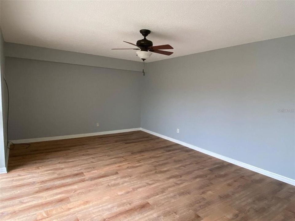 Active With Contract: $168,500 (2 beds, 2 baths, 1288 Square Feet)