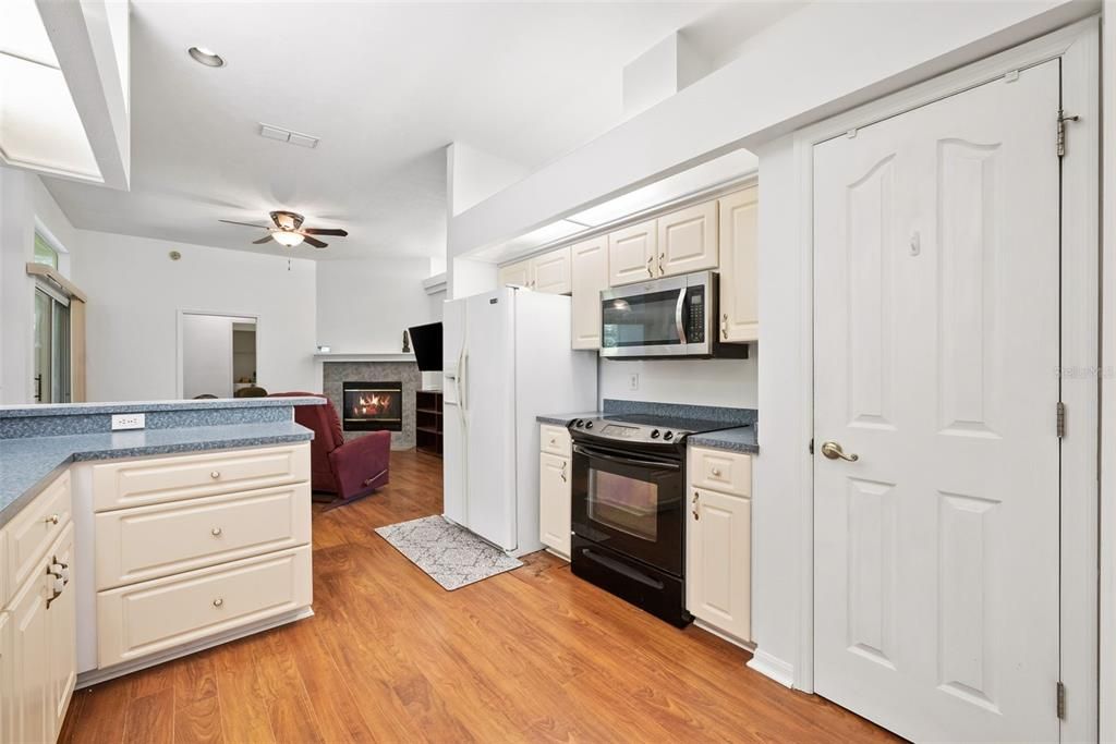 Active With Contract: $349,000 (4 beds, 3 baths, 1941 Square Feet)