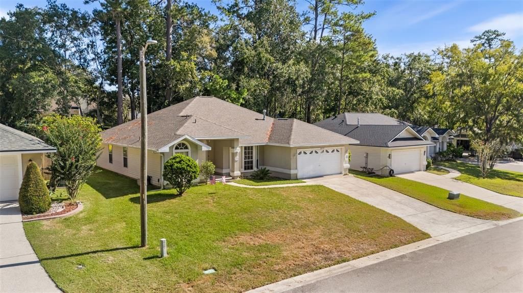 Active With Contract: $349,000 (4 beds, 3 baths, 1941 Square Feet)