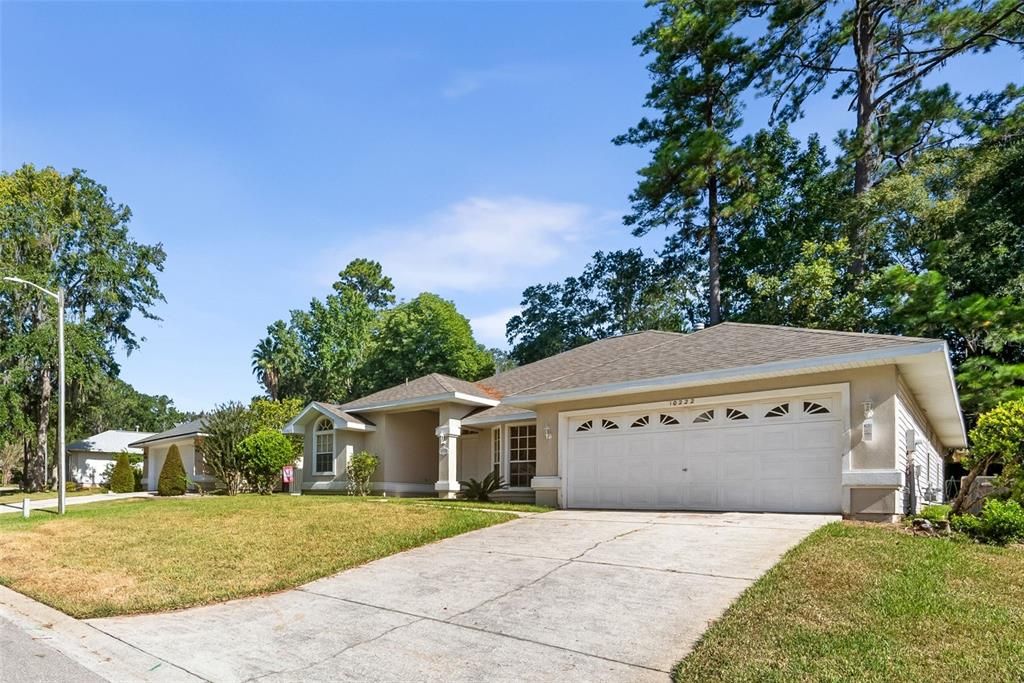 Active With Contract: $349,000 (4 beds, 3 baths, 1941 Square Feet)