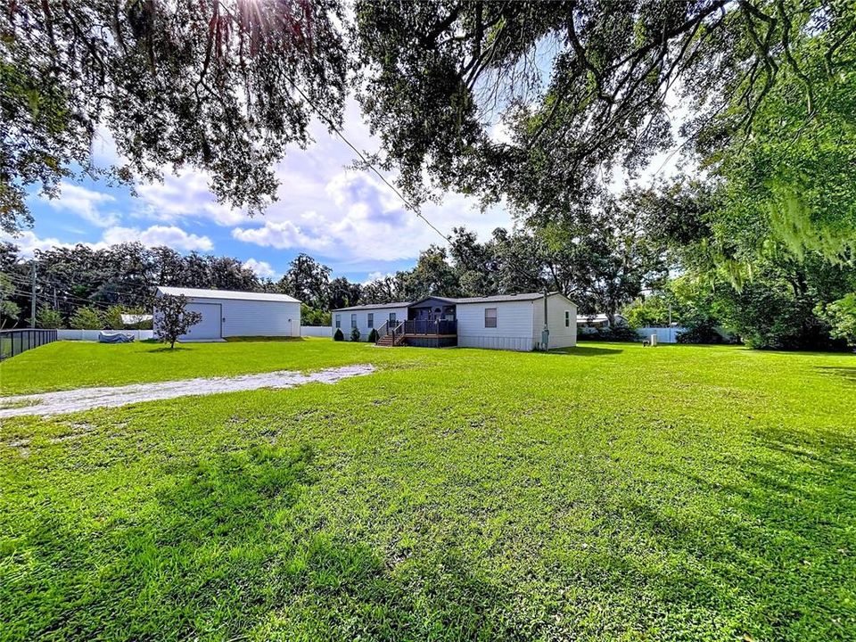 合同活跃: $420,000 (4 贝兹, 2 浴室, 2052 平方英尺)